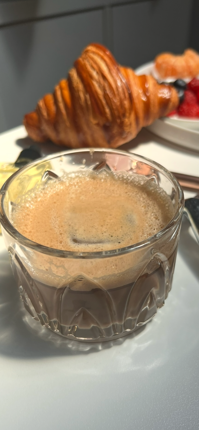 Reshi cacao + Tumeric blend superfood latte
